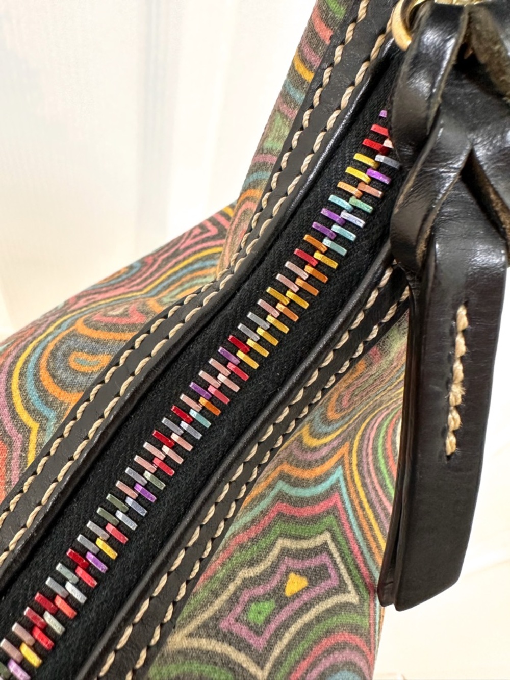 Dooney & Bourke Rainbow Graffiti Coated Canvas Hobo Shoulder Bag Vintage Y2K - Picture 11 of 13